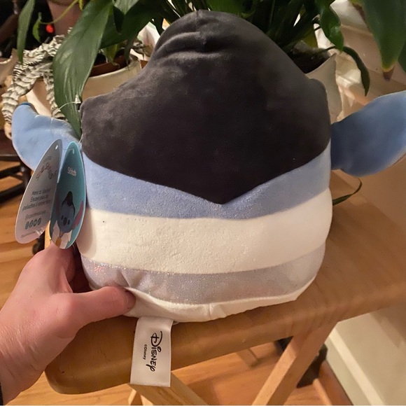 NWT Elvis Stitch 8” Disney Squishmallows - Picture 4 of 6